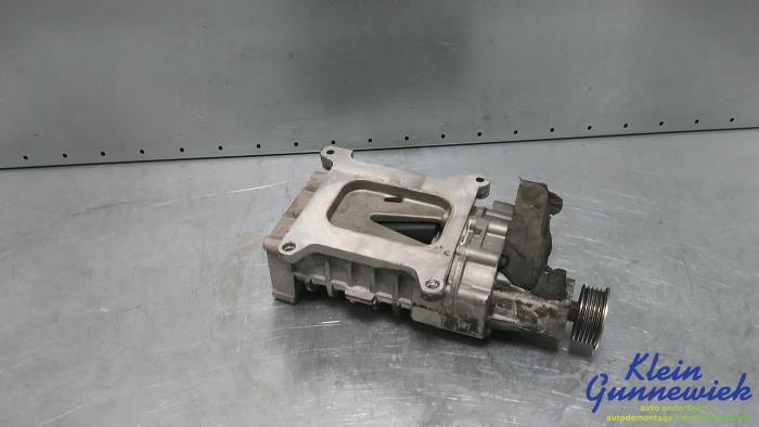Gebruikte Compressor Volkswagen Golf Prijs € 168,00 Margeregeling aangeboden door Klein Gunnewiek Autodemontage & Motorentechniek