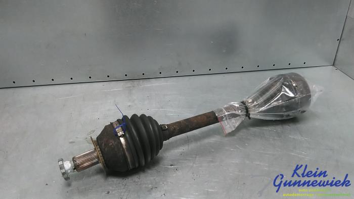 Gebruikte Steekas links-voor Volkswagen Polo Prijs € 30,00 Margeregeling aangeboden door Klein Gunnewiek Autodemontage & Motorentechniek