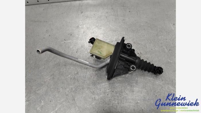 Gebruikte Koppeling Hoofd Cilinder Renault Grand Scenic Prijs € 95,00 Margeregeling aangeboden door Klein Gunnewiek Autodemontage & Motorentechniek