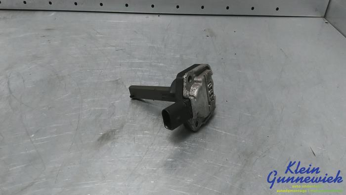 Gebruikte Olie niveau sensor Volkswagen Crafter Prijs € 18,00 Margeregeling aangeboden door Klein Gunnewiek Autodemontage & Motorentechniek