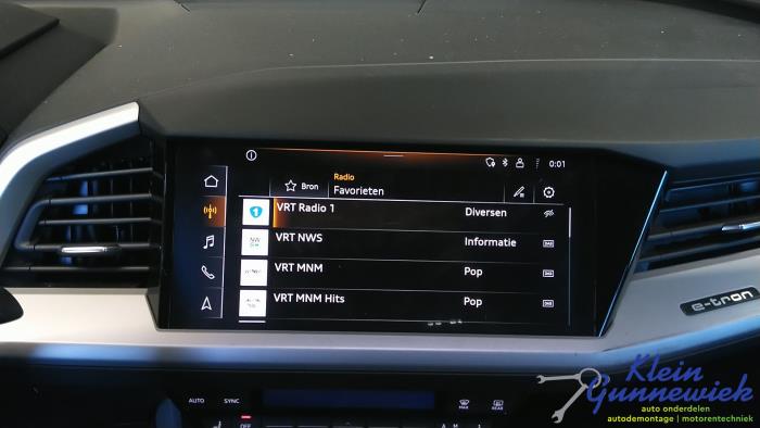 Gebruikte Display Interieur Audi Q4 Prijs € 795,00 Margeregeling aangeboden door Klein Gunnewiek Autodemontage & Motorentechniek