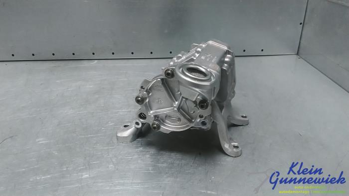 Gebruikte Oliepomp BMW 1-Serie Prijs € 125,00 Margeregeling aangeboden door Klein Gunnewiek Autodemontage & Motorentechniek