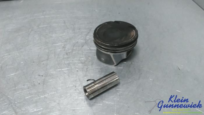 Gebruikte Zuiger Ford Usa Mustang Prijs € 126,00 Margeregeling aangeboden door Klein Gunnewiek Autodemontage & Motorentechniek