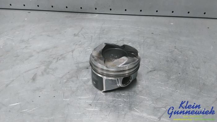 Gebruikte Zuiger Landrover Range Rover Prijs € 85,00 Margeregeling aangeboden door Klein Gunnewiek Autodemontage & Motorentechniek