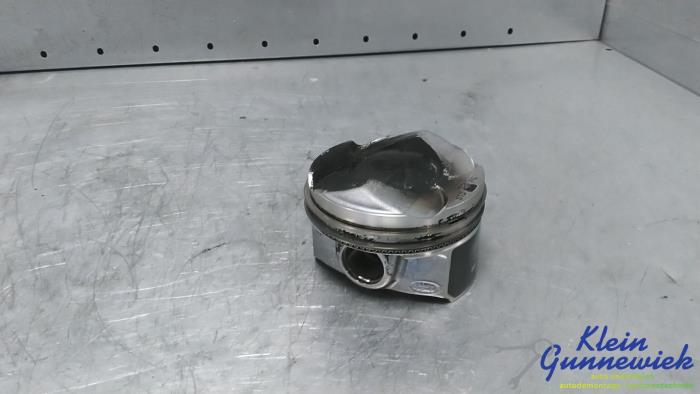 Gebruikte Zuiger Landrover Range Rover Prijs € 85,00 Margeregeling aangeboden door Klein Gunnewiek Autodemontage & Motorentechniek