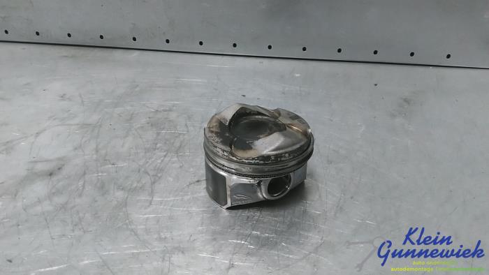 Gebruikte Zuiger Landrover Range Rover Prijs € 85,00 Margeregeling aangeboden door Klein Gunnewiek Autodemontage & Motorentechniek