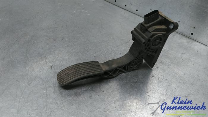 Gebruikte Gaspedaalpositie Sensor Mercedes Vito Prijs € 33,00 Margeregeling aangeboden door Klein Gunnewiek Autodemontage & Motorentechniek