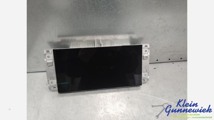 Gebruikte Display Interieur Audi Q3 Prijs € 708,00 Margeregeling aangeboden door Klein Gunnewiek Autodemontage & Motorentechniek
