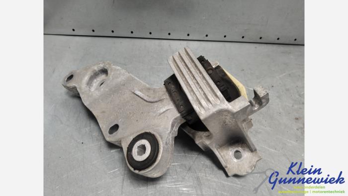 Gebruikte Motorrubber Mercedes Vito Prijs € 35,00 Margeregeling aangeboden door Klein Gunnewiek Autodemontage & Motorentechniek