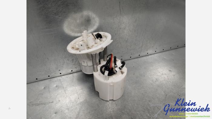Gebruikte Tank element Pomp Mercedes GLA Prijs € 150,00 Margeregeling aangeboden door Klein Gunnewiek Autodemontage & Motorentechniek