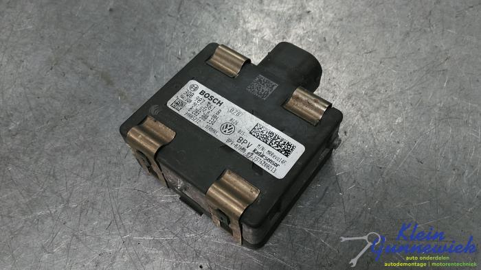 Gebruikte Cruise control sensor Volkswagen Passat Prijs € 214,00 Margeregeling aangeboden door Klein Gunnewiek Autodemontage & Motorentechniek