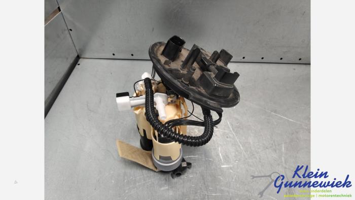 Gebruikte Tank element Pomp Mercedes C-Klasse Prijs € 122,00 Margeregeling aangeboden door Klein Gunnewiek Autodemontage & Motorentechniek