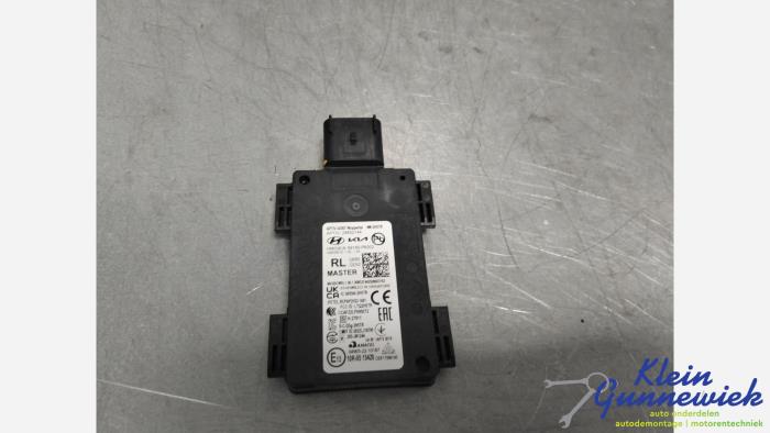 Gebruikte Side assist sensor Hyundai Santafe Prijs € 275,00 Margeregeling aangeboden door Klein Gunnewiek Autodemontage & Motorentechniek