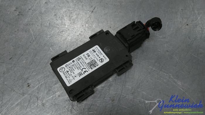 Gebruikte Side assist sensor Hyundai Santafe Prijs € 225,00 Margeregeling aangeboden door Klein Gunnewiek Autodemontage & Motorentechniek