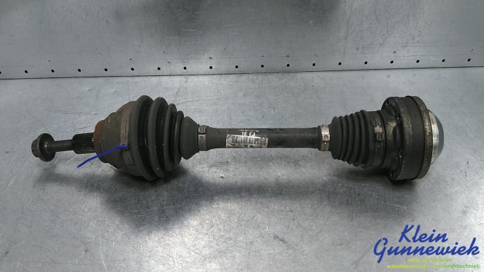 Gebruikte Steekas links-voor Volkswagen Passat Prijs € 83,00 Margeregeling aangeboden door Klein Gunnewiek Autodemontage & Motorentechniek