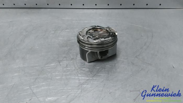 Gebruikte Zuiger BMW 4-Serie Prijs € 64,00 Margeregeling aangeboden door Klein Gunnewiek Autodemontage & Motorentechniek