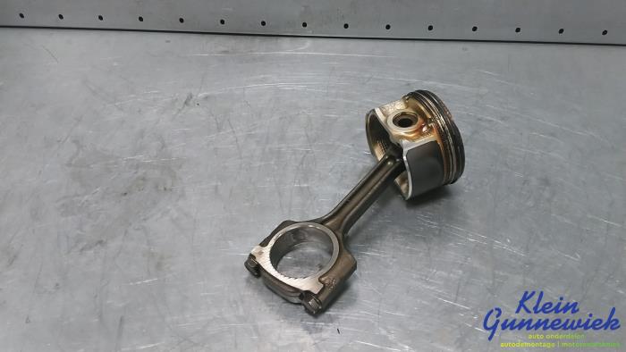 Gebruikte Drijfstang Renault Arkana Prijs € 95,00 Margeregeling aangeboden door Klein Gunnewiek Autodemontage & Motorentechniek