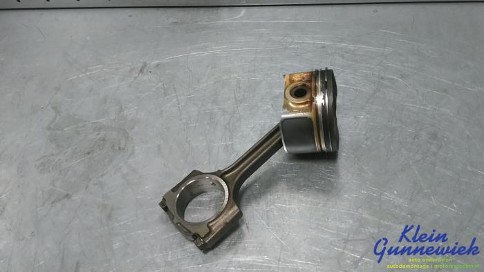 Gebruikte Drijfstang Renault Arkana Prijs € 95,00 Margeregeling aangeboden door Klein Gunnewiek Autodemontage & Motorentechniek