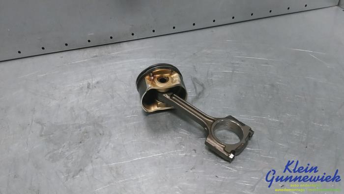 Gebruikte Drijfstang Renault Arkana Prijs € 95,00 Margeregeling aangeboden door Klein Gunnewiek Autodemontage & Motorentechniek