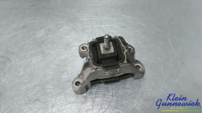 Gebruikte Versnellingsbak Steun Mini Mini Prijs € 18,00 Margeregeling aangeboden door Klein Gunnewiek Autodemontage & Motorentechniek