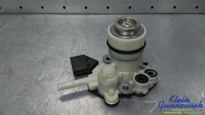 Gebruikte Adblue pomp Volkswagen Transporter Prijs € 345,00 Margeregeling aangeboden door Klein Gunnewiek Autodemontage & Motorentechniek