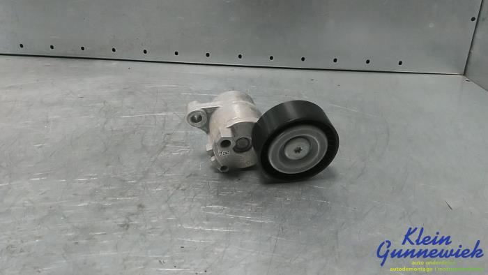 Gebruikte Spanrol Multiriem Ford Fiesta Prijs € 25,00 Margeregeling aangeboden door Klein Gunnewiek Autodemontage & Motorentechniek