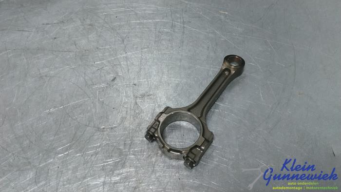 Gebruikte Drijfstang Opel Corsa Prijs € 34,00 Margeregeling aangeboden door Klein Gunnewiek Autodemontage & Motorentechniek
