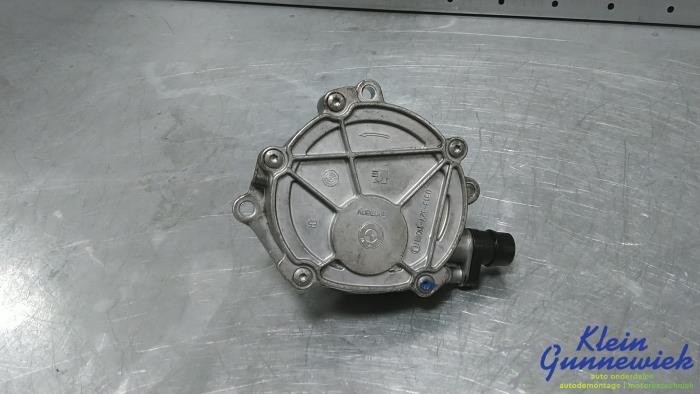 Gebruikte Vacuumpomp Rembekrachtiging BMW 3-Serie Prijs € 72,00 Margeregeling aangeboden door Klein Gunnewiek Autodemontage & Motorentechniek