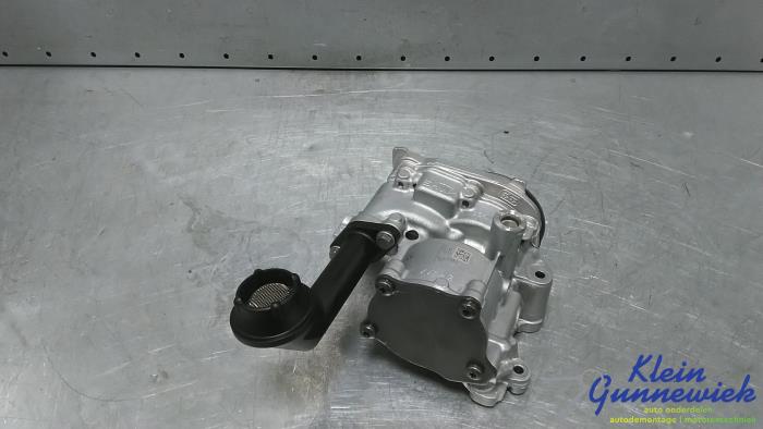 Gebruikte Oliepomp Volkswagen Tiguan Prijs € 125,00 Margeregeling aangeboden door Klein Gunnewiek Autodemontage & Motorentechniek