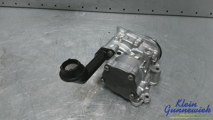 Gebruikte Oliepomp Volkswagen Golf Prijs € 61,00 Margeregeling aangeboden door Klein Gunnewiek Autodemontage & Motorentechniek
