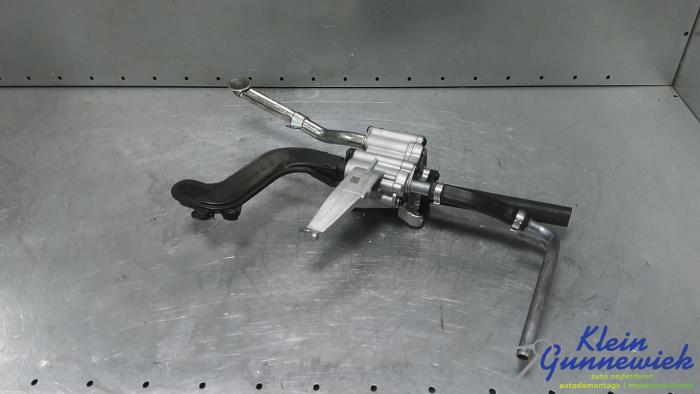 Gebruikte Oliepomp BMW 4-Serie Prijs € 225,00 Margeregeling aangeboden door Klein Gunnewiek Autodemontage & Motorentechniek