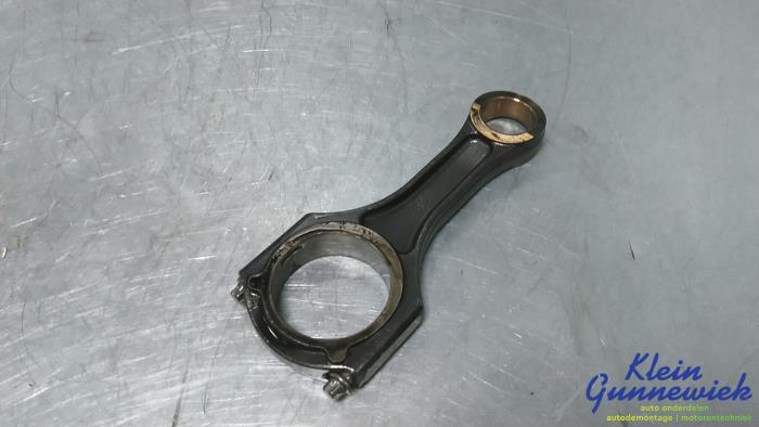 Gebruikte Drijfstang Mercedes C-Klasse Prijs € 70,00 Margeregeling aangeboden door Klein Gunnewiek Autodemontage & Motorentechniek