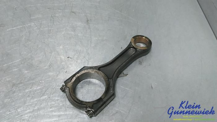 Gebruikte Drijfstang Mercedes C-Klasse Prijs € 70,00 Margeregeling aangeboden door Klein Gunnewiek Autodemontage & Motorentechniek