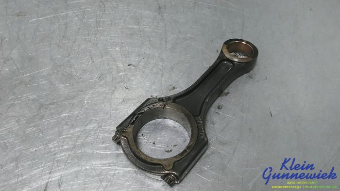Gebruikte Drijfstang Mercedes C-Klasse Prijs € 70,00 Margeregeling aangeboden door Klein Gunnewiek Autodemontage & Motorentechniek