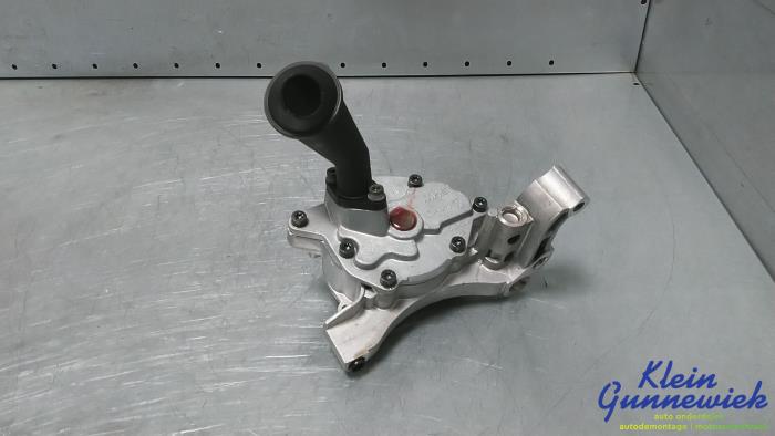Gebruikte Oliepomp Volkswagen Golf Plus Prijs € 65,00 Margeregeling aangeboden door Klein Gunnewiek Autodemontage & Motorentechniek