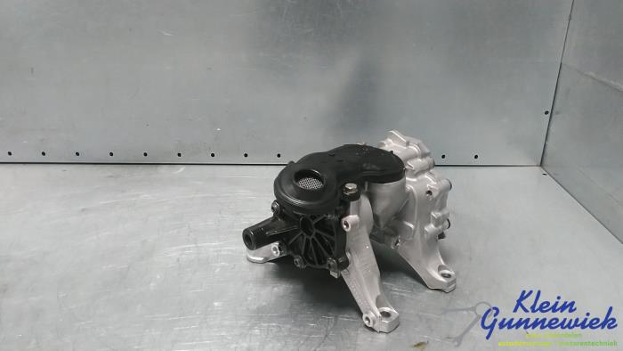 Gebruikte Oliepomp BMW 2-Serie Prijs € 128,00 Margeregeling aangeboden door Klein Gunnewiek Autodemontage & Motorentechniek