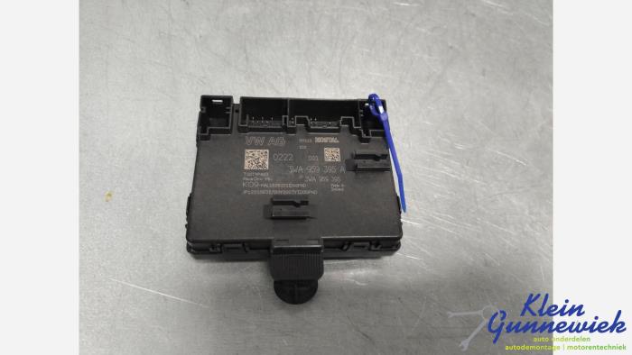 Gebruikte Deur module Volkswagen Tiguan Prijs € 75,00 Margeregeling aangeboden door Klein Gunnewiek Autodemontage & Motorentechniek