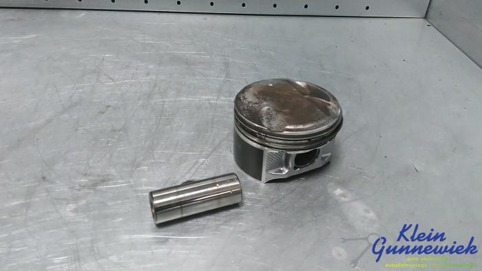 Gebruikte Zuiger Opel Insignia Prijs € 60,00 Margeregeling aangeboden door Klein Gunnewiek Autodemontage & Motorentechniek