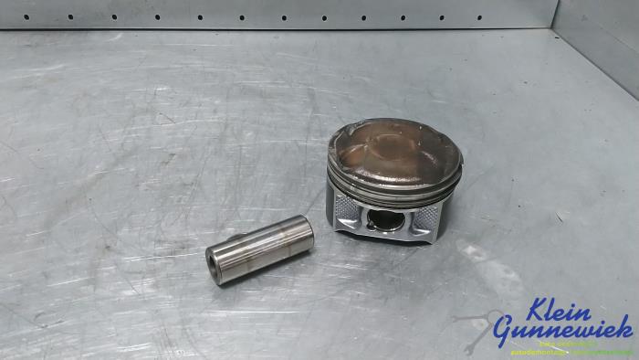 Gebruikte Zuiger Opel Insignia Prijs € 60,00 Margeregeling aangeboden door Klein Gunnewiek Autodemontage & Motorentechniek