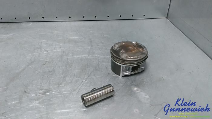 Gebruikte Zuiger Opel Insignia Prijs € 60,00 Margeregeling aangeboden door Klein Gunnewiek Autodemontage & Motorentechniek