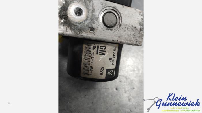 ABS Pomp van een Opel Zafira 2008