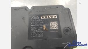 ABS Pomp van een Volvo XC60 2013