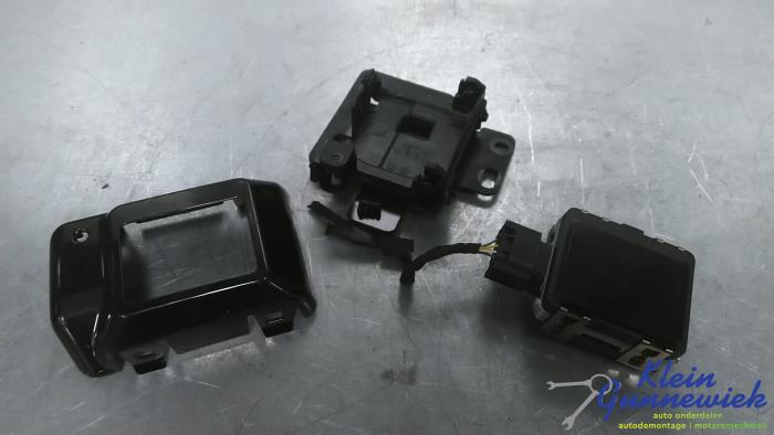 Gebruikte Cruise control sensor BMW 4-Serie Prijs € 295,00 Margeregeling aangeboden door Klein Gunnewiek Autodemontage & Motorentechniek