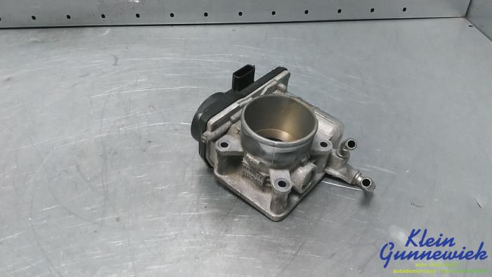 Gebruikte Gasklephuis Dacia Lodgy Prijs € 125,00 Margeregeling aangeboden door Klein Gunnewiek Autodemontage & Motorentechniek