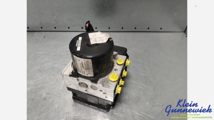 Gebruikte ABS Pomp Ford Focus Prijs € 72,00 Margeregeling aangeboden door Klein Gunnewiek Autodemontage & Motorentechniek