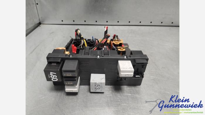 Gebruikte Module Bodycontrol Volkswagen Caddy Prijs € 25,00 Margeregeling aangeboden door Klein Gunnewiek Autodemontage & Motorentechniek