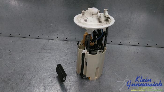 Gebruikte Tank element Pomp Mercedes Viano Prijs € 75,00 Margeregeling aangeboden door Klein Gunnewiek Autodemontage & Motorentechniek