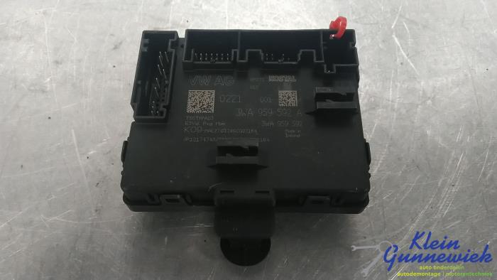 Gebruikte Deur module Cupra Terramar Prijs € 48,00 Margeregeling aangeboden door Klein Gunnewiek Autodemontage & Motorentechniek