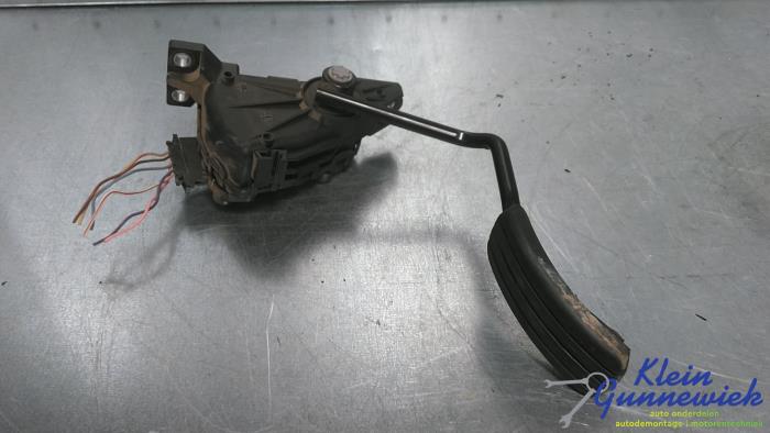 Gebruikte Sensor Gaspedaalpositie Opel Vivaro Prijs € 40,00 Margeregeling aangeboden door Klein Gunnewiek Autodemontage & Motorentechniek