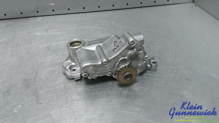 Gebruikte Oliepomp Volkswagen Golf Prijs € 95,00 Margeregeling aangeboden door Klein Gunnewiek Autodemontage & Motorentechniek